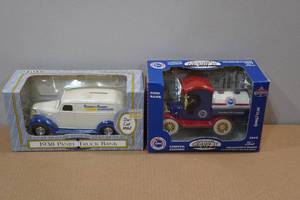 lot 264 image: 2 Die Cast Collector Coin Banks