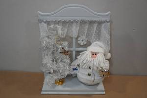 lot 267 image: Santa Christmas Dcor