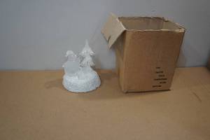 lot 278 image: Light Up Snowman & Penguin Glass Table Dcor