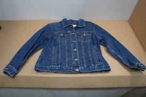 lot 305 image: Eddie Bauer Womens Denim Jacket - Medium