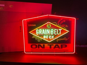 lot 1 image: Grain Belt Beer On Tap tin and neon sign, NIB