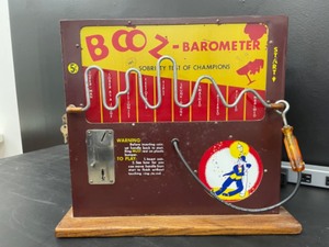 lot 6 image: Booz Barometer electronic skills game, 1950 Northwestern Corp Arcade Game, RARE
