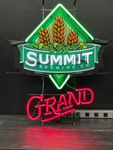 lot 112 image: Summit Grand, Summit Ale neon