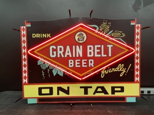 lot 51 image: Grain Belt Beer on Tap, tin sign with neon