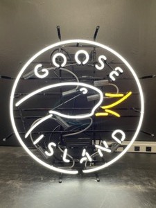 lot 85 image: Goose Island neon, NIB