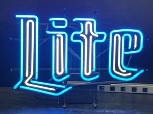 lot 124 image: Miller Lite 4-stroke neon, 2-color letters