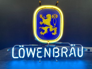 lot 132 image: Lowenbrau beer, Lwenbru neon sign with lion emblem