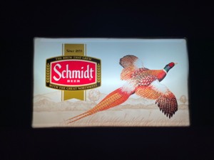 lot 27 image: Schmidt Beer pheasant, fluorescent light up, NIB