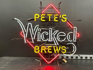 lot 139 image: Petes Wicked Ale