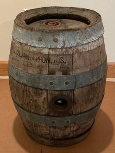 lot 23 image: Vintage Small  Marathon City Brg. Marathon Wis. Wooden Barrel 20 Tall