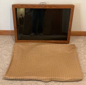 lot 33 image: Solid Oak With Glass Locking Hinged Display With Cork Lining Case 24 x 36 x 3 12 With Custom Carry Sleeve (With Key)