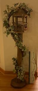 lot 71 image: Bird House Decor Piece 56 Tall & Decorative Shelf 23 12