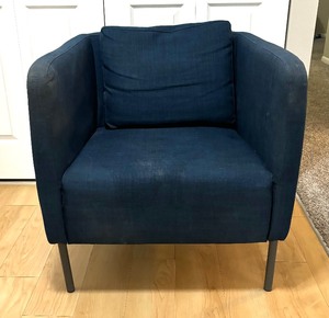 lot 10 image: Ikea Ekero Navy Blue Chair
