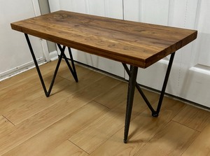 lot 18 image: Hairpin Leg Accent Table