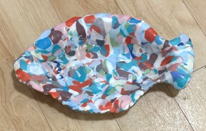 lot 14 image: Vibrant Art Glass Decorative Fish Trinket Dish