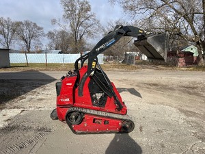 lot 2 image: 2022 Toro Dingo TX 1000 Skid Steer