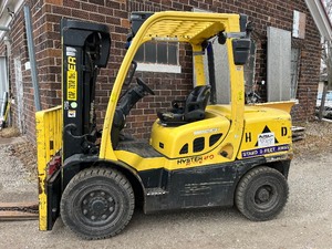lot 3 image: Hyster 80 8000 lb Forklift