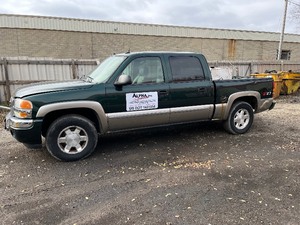 lot 5 image: 2005 GMC Sierra 1500 Z71 4X4