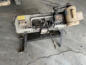 lot 23 image: Band Saw