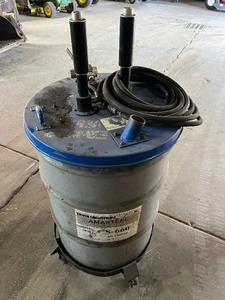 lot 24 image: 55 Gallon Industrial Vacuum
