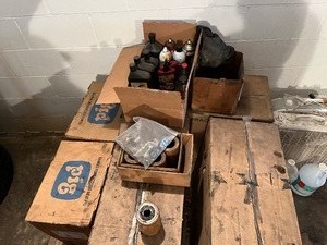 lot 37 image: Pallet of Miscellaneous