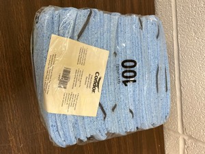 lot 49 image: PKG of 100 Sweatbands