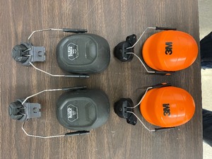 lot 53 image: Two pair of Hardhat noise suppressors