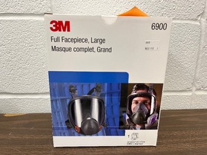 lot 96 image: 3M Full Face Respirator