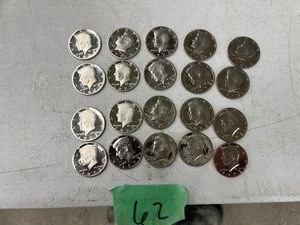 lot 62 image: 20) 1973S KENNEDY PROOF HALF DOLLARS