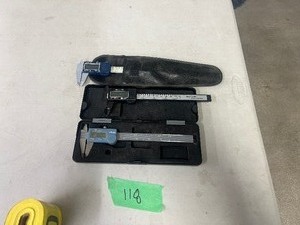 lot 118 image: 3) ELECTRONIC CALIPERS