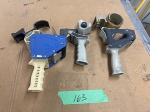 lot 163 image: QTY 5 TAPE DISPENSERS