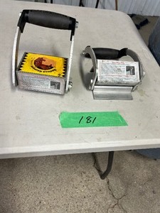 lot 181 image: GORILLA GRIPPERS