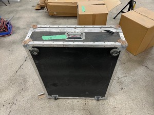 lot 185 image: 37 X 30 X 11 DYNACASE TRAVEL TRUNK