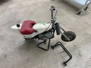 lot 186 image: 49CC SHRINNERS MINI BIKE