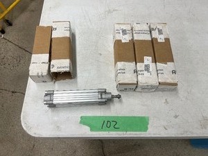 lot 102 image: AVENTICS 0822120004 PROFILE CYLINDER PISTON 32MM STROKE 100MM - NEW