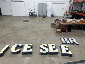 lot 208 image: LIGHTED SIGN LETTERS