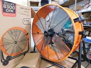lot 26 image: Commercial Electric 24 in. 2-Speed Heavy Duty Tilt Drum Fan