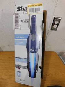 lot 7 image: Shark Cyclone PET Bagless Cordless Washable Filter Handheld Vacuum with PetExtract Hair Tool HyperVelocity Suction