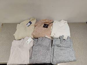 lot 13 image: 6 NEW WOMENS SWEATERS SIZE X-LARGE