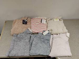 lot 6 image: 6 NEW WOMENS SWEATERS SIZE X-LARGE
