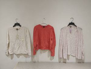 lot 26 image: 3 NEW WOMENS SWEATERS SIZE SMALL