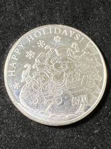 lot 07 image: 1 TROY OZ .999 FINE SILVER 2024 HAPPY HOLIDAYS ROUND