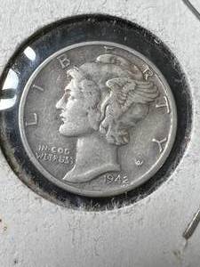 lot 14 image: 1942 US MERCURY DIME
