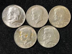 lot 15 image: GROUP OF 5 US 40% SILVER KENNEDY HALF DOLLARS