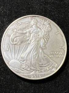lot 80 image: 2015 AMERICAN SILVER EAGLE 1 TROY OZ .999 FINE SILVER
