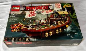 lot 1 image: LEGO Destinys Bounty Ninjago Movie 70618 2295 Piece Set - 2017 RARE RETIRED SET