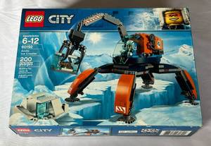 lot 5 image: LEGO Arctic Ice Crawler 60192 200 Piece Set - NewSealed