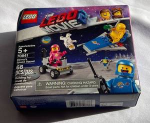 lot 23 image: LEGO Bennys Space Squad Lego Movie 70841 68 Piece Set - NewSealed