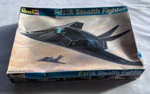 lot 37 image: F-117A Stealth Fighter Model Airplane Kit Revell 172