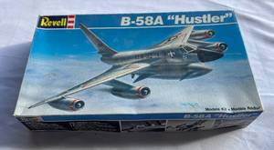 lot 42 image: B-58A Hustler Model Airplane Kit Revell